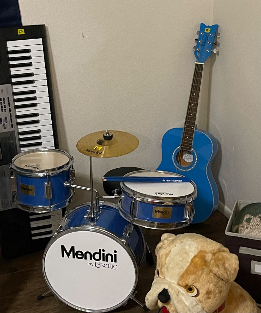 Let your heart beat to the beats of this youth drum set!   Or take the gentler path with the guitar or keyboard.