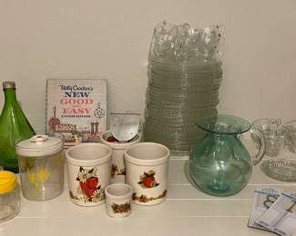 Misc kitchen wares