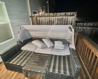 Canopy can be fully removed. Comes with additional pillows