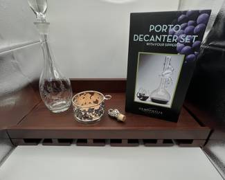 Pottery Barn Bar Shelf and other Wine Accessories
This lot includes a 24” bar shelf from Pottery Barn with wine glasses safe storage. Both shelf and mounting bracket are included. Also included in this lot is a beautiful crystal decanter, Port wine decanter and a wine bottle coaster with stopper.
Note photos for details and condition. Measurements taken under field conditions are approximate within 1/2". Feel free to reach out with any questions.