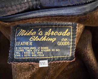 Brown leather jacket, XXL, featuring two front pockets and patches. Vintage style, ideal for casual wear or collectors. Military Patches have been removed. Velcro remains.
Note photos for details and condition. Measurements taken under field conditions are approximate within 1/2". Feel free to reach out with any questions.
Items are heavy and we do not assist with loading. Be sure to bring adequate help and a large enough vehicle for large items. If you need assistance, call Denny for an estimate for delivery. (720) 393-0204.