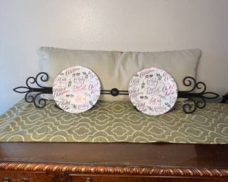 Vintage Decorative Plate Rack, Wall Hanging Plate Rack. Wall hanging plate rack to display two plates, black metal, in very good condition.
Note photos for details and condition. Measurements taken under field conditions are approximate within 1/2". Feel free to reach out with any questions.
Items are heavy and we do not assist with loading. Be sure to bring adequate help and a large enough vehicle for large items. If you need assistance, call Denny for an estimate for delivery. (720) 393-0204.