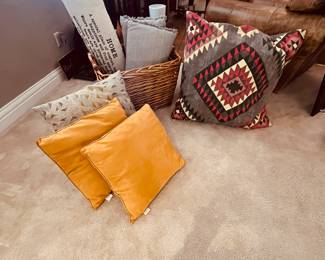 Assorted Decorative Pillows and Wicker Basket Lot. Includes five decorative pillows in various styles and colors: two mustard yellow square pillows, one geometric print pillow, one long pillow with 'HOME' text, and one large patterned pillow. All items are gently used and in good condition. Also includes a wicker basket for storage. Perfect for adding a cozy touch to your home decor.
Note photos for details and condition. Measurements taken under field conditions are approximate within 1/2". Feel free to reach out with any questions.
Items are heavy and we do not assist with loading. Be sure to bring adequate help and a large enough vehicle for large items. If you need assistance, call Denny for an estimate for delivery. (720) 393-0204.