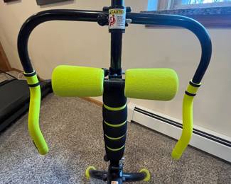 AB Doer 360 Exercise Machine. Brand New Condition, the AB Doer 360 model is perfect for core strength building and to increase flexibility. Includes exercise DVD.
Note photos for details and condition. Measurements taken under field conditions are approximate within 1/2". Feel free to reach out with any questions.