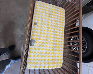 Beautiful Jenny Lind Crib in good condition with all of the fun period relevant bedding.
Note photos for details and condition. Measurements taken under field conditions are approximate within 1/2". Feel free to reach out with any questions.