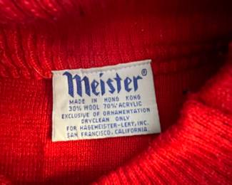 Includes three items: 1) Red cable knit vest by Obermeyer Size L; 2) Red pullover sweater with emblem by Meister, made in Hong Kong; 3) White cable knit sweater by Rock Creek Trading Co. All items are vintage and feature unique designs, ideal for collectors or vintage fashion enthusiasts.
Note photos for details and condition. Measurements taken under field conditions are approximate within 1/2". Feel free to reach out with any questions.
Items are heavy and we do not assist with loading. Be sure to bring adequate help and a large enough vehicle for large items. If you need assistance, call Denny for an estimate for delivery. (720) 393-0204.