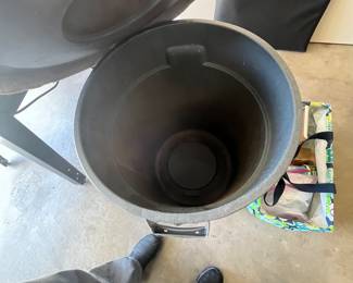 Rubbermaid Brute Trash Can