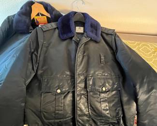 Set of two men’s work jackets. This is a set of two very nice, very warm work jackets in good condition with plenty of life left.
Note photos for details and condition. Measurements taken under field conditions are approximate within 1/2". Feel free to reach out with any questions.
Items are heavy and we do not assist with loading. Be sure to bring adequate help and a large enough vehicle for large items. If you need assistance, call Denny for an estimate for delivery. (720) 393-0204.