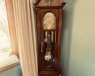 Seth Thomas Grandfather Clock - Traditional Seth Thomas Grandfather Clock. Outstanding condition, in need of routine service. Item is heavy and difficult to move. Winner must bring adequate help and vehicle size to move.
Note photos for details and condition. Measurements taken under field conditions are approximate within 1/2". Feel free to reach out with any questions.
Items are heavy and we do not assist with loading. Be sure to bring adequate help and a large enough vehicle for large items. If you need assistance, call Denny for an estimate for delivery. (720) 393-0204.