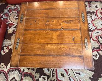Coffee Table and End Table. Secret Storage Galore!
This is a set that includes a large coffee table and end table. There are some signs of use, take that into consideration when bidding. Great solid pieces that have a lot of life left!
Note photos for details and condition. Measurements taken under field conditions are approximate within 1/2". Feel free to reach out with any questions.