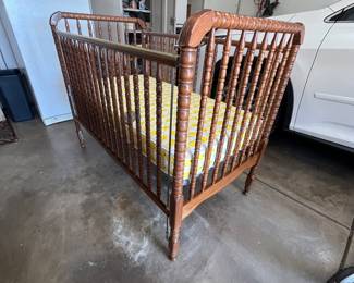 Beautiful Jenny Lind Crib in good condition with all of the fun period relevant bedding.
Note photos for details and condition. Measurements taken under field conditions are approximate within 1/2". Feel free to reach out with any questions.