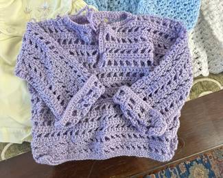 Beautiful Lot Of Baby Clothes, with Blankets. This is a beautiful to of baby clothes including had knit/crochet sweaters, classics rompers and the beautiful things to celebrate a baby. Lot includes hand crochet blanket in beautiful condition.
Note photos for details and condition. Measurements taken under field conditions are approximate within 1/2". Feel free to reach out with any questions.
Items are heavy and we do not assist with loading. Be sure to bring adequate help and a large enough vehicle for large items. If you need assistance, call Denny for an estimate for delivery. (720) 393-0204.
