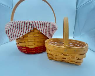 This auction lot includes two handcrafted Longaberger baskets. The year is unspecified, but the brand is Longaberger, known for their quality woven baskets. Perfect for storage or as decorative pieces.
Note photos for details and condition. Measurements taken under field conditions are approximate within 1/2". Feel free to reach out with any questions.
Items are heavy and we do not assist with loading. Be sure to bring adequate help and a large enough vehicle for large items. If you need assistance, call Denny for an estimate for delivery. (720) 393-0204.