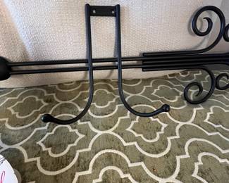 Vintage Decorative Plate Rack, Wall Hanging Plate Rack. Wall hanging plate rack to display two plates, black metal, in very good condition.
Note photos for details and condition. Measurements taken under field conditions are approximate within 1/2". Feel free to reach out with any questions.
Items are heavy and we do not assist with loading. Be sure to bring adequate help and a large enough vehicle for large items. If you need assistance, call Denny for an estimate for delivery. (720) 393-0204.