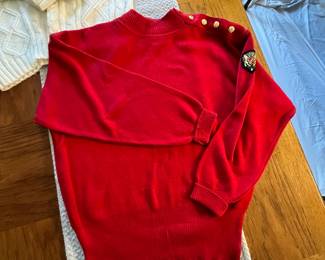 Includes three items: 1) Red cable knit vest by Obermeyer Size L; 2) Red pullover sweater with emblem by Meister, made in Hong Kong; 3) White cable knit sweater by Rock Creek Trading Co. All items are vintage and feature unique designs, ideal for collectors or vintage fashion enthusiasts.
Note photos for details and condition. Measurements taken under field conditions are approximate within 1/2". Feel free to reach out with any questions.
Items are heavy and we do not assist with loading. Be sure to bring adequate help and a large enough vehicle for large items. If you need assistance, call Denny for an estimate for delivery. (720) 393-0204.