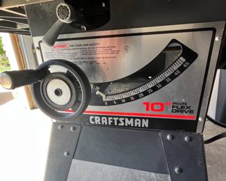 Craftsman, Model: 113.241691. Features Delta Flex Drive, includes accessories and base.
Note photos for details and condition. Measurements taken under field conditions are approximate within 1/2". Feel free to reach out with any questions.