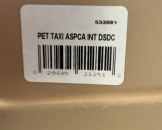 Large Pet Taxi Dog Crate in very good condition and ready to go!
Note photos for details and condition. Measurements taken under field conditions are approximate within 1/2". Feel free to reach out with any questions.