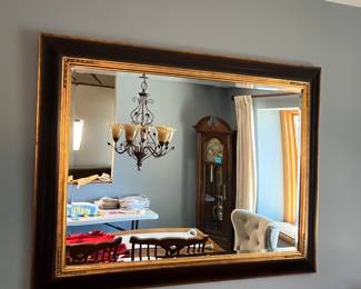 Large Wall Mirror, measures apx 38” x 53”. A statement piece to add dimension and attractive decor to the room.
Note photos for details and condition. Measurements taken under field conditions are approximate within 1/2". Feel free to reach out with any questions.
Items are heavy and we do not assist with loading. Be sure to bring adequate help and a large enough vehicle for large items. If you need assistance, call Denny for an estimate for delivery. (720) 393-0204.