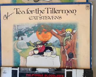 Vinyl Record Collection John Stewart, Maria Muldaur, Cat Stevens Autographed and more
Includes the following albums: 1974 - Ohio Players - Skin Tight, 1970 - Cat Stevens - Tea for the Tillerman , 1973 - Maria Muldaur - Maria Muldaur, 1974 - John Stewart - California Bloodlines.
Album from Cat Steven’s is autographed.
Note photos for details and condition. Measurements taken under field conditions are approximate within 1/2". Feel free to reach out with any questions.