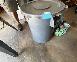 Rubbermaid Brute Trash Can