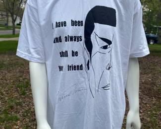 Signed T-shirt by Leonard Nimoy "Spock" T-shirt size: 3X
Condition - wrinkly but clean
Signed / Autographed
NO COA
Sold as is