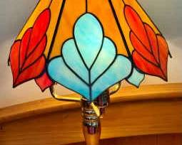 Vintage Stained Glass Slag Tiffany-Style Table Lamp