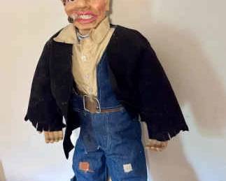 VINTAGE- CROWNE PORCELAINS- TALES OF CITY LIFE COLLECTION-RARE HOBO (HA2044914)
