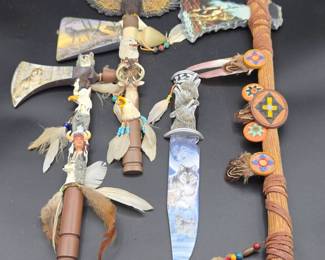 (4) Bradford Exchange Native American Wall Hangings
Bradford Exchange Al Agnew Tomahawk Journey 2004 “Season Of The Wolf”
BRADFORD EXCHANGE CALL OF THE WILD MYSTIC SPIRITS KNIFE COLLECTIBLE
2005 BRADFORD EXCHANGE AXE Autumn Tradition Spirit of the Warrior
Bradford Exchange Al Agnew Tomahawk Journey "Spirit of the Zioh"
