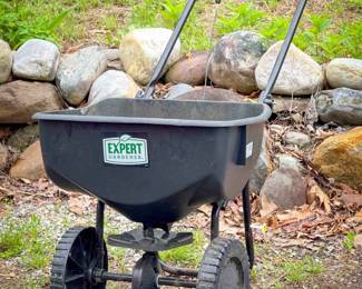 Expert Gardener Seed Spreader