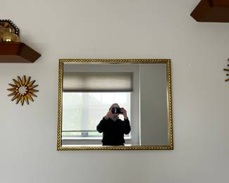 Mirrors/shelves