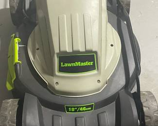 Electric lawnmower