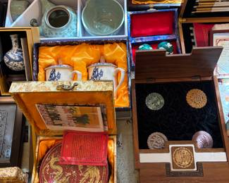 ASSORTMENT OF GIFTS NEW IN BOX