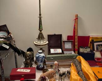 ASSORTMENT OF GIFTS NEW IN BOX