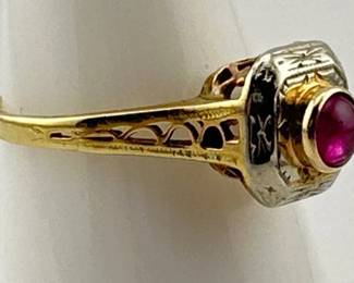 14kt cabochon ruby ring