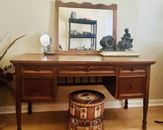 Vintage Writing Desk With Turned Legs