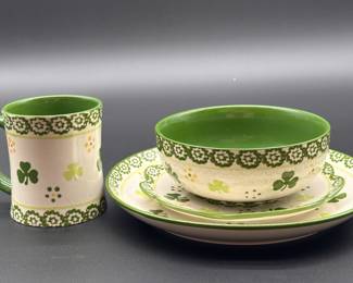 Old World by Temp-Tations 4-Piece Place Setting