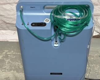 Phillips Respironics EverFlo Oxygen Concentrator