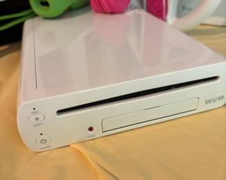 Nintendo Wii U White Premium Set 