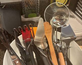 Assortment of Kitchen Utensils, Crack A Smile Egg Mold