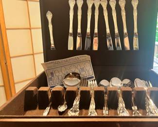 Oneida Silverplate Flatware Set