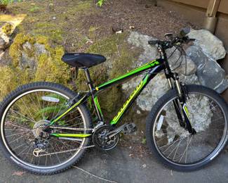 2015 Specialized HardRock Bicycle