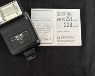 Sunpak Auto 221 Electronic Flash Unit