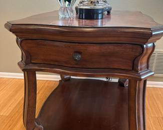 Markor International Furniture 2-Tier French Provincial End Table