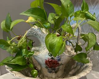 Vintage Wash Basin and Pitcher 