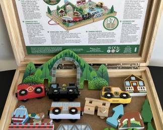 Melissa & Doug Play Set in Wooden Case