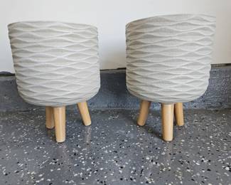 (2) 3-Legged Planters