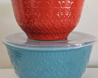 (2) Pioneer Woman Red & Blue Nesting Bowls w/ Lids
