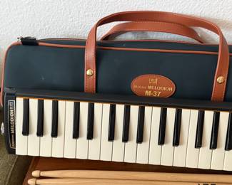 Melodion M-37