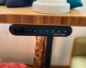 Uplift Desk