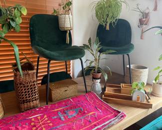 Dining Table and Velvet Chair set